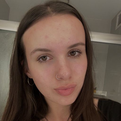 Picture of Halle Beblow