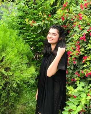 Picture of  Aqsa Naeem